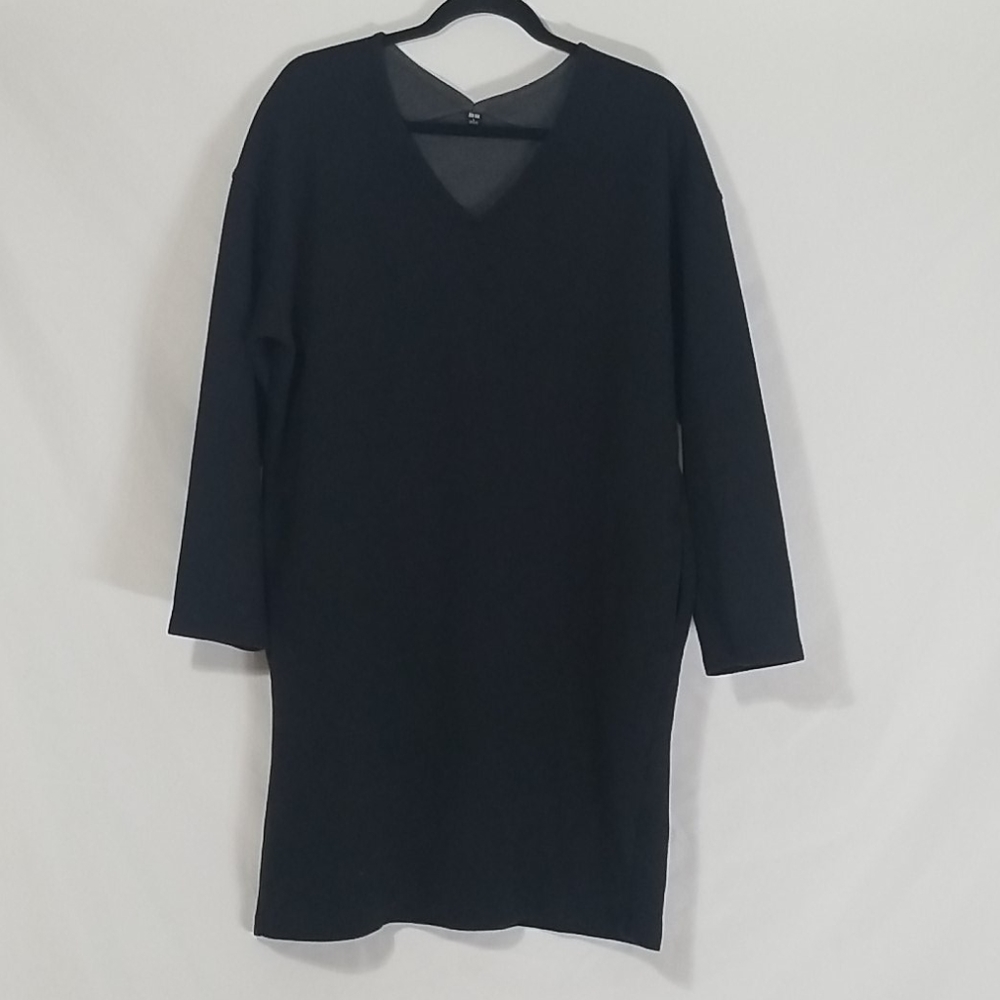 Uniqlo Black Sweatshirt Dress with Pockets